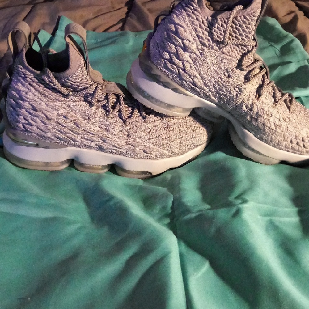 Nike Lebron XV Basketball Shoes